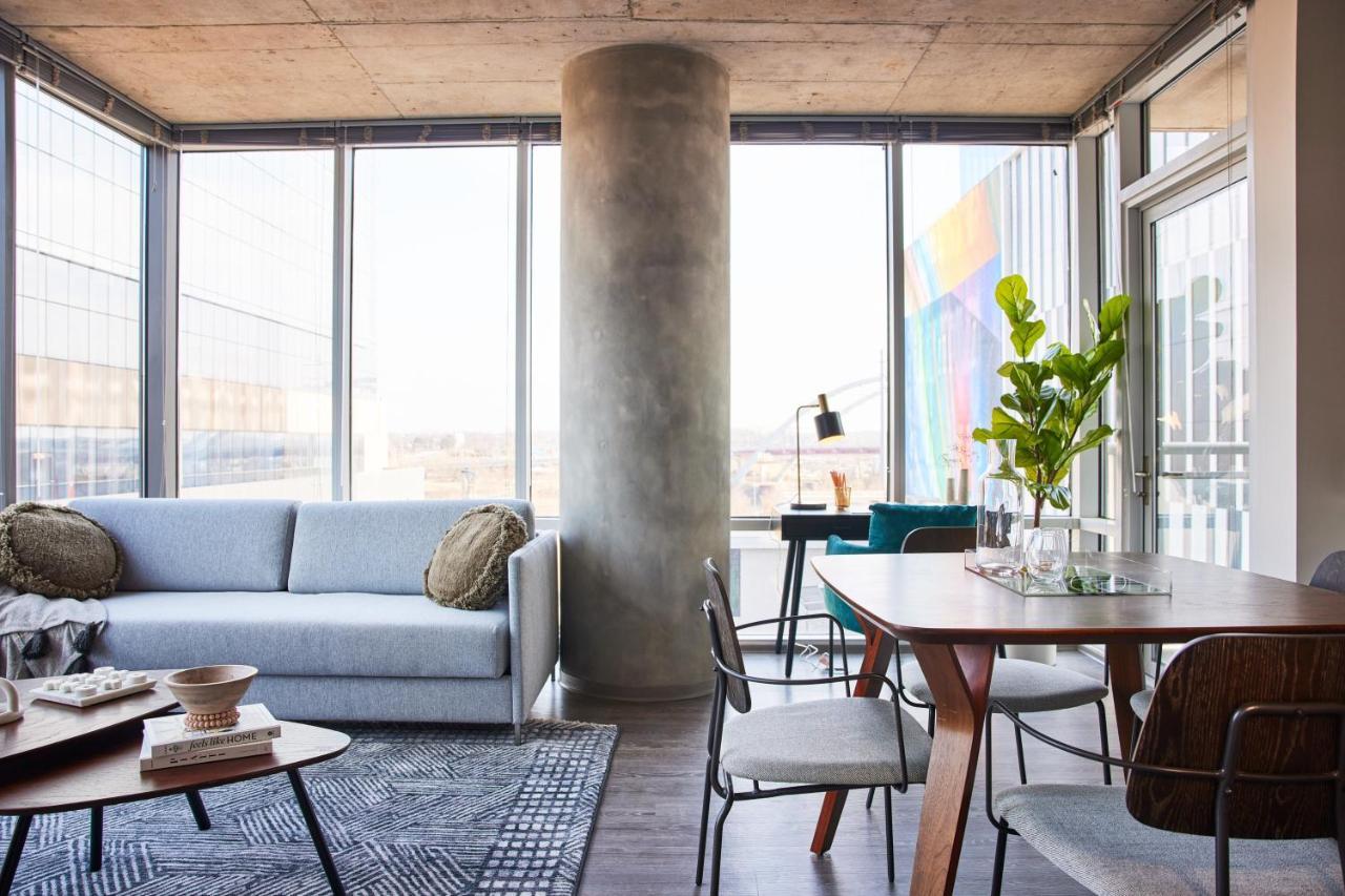 Placemakr Premier SoBro Nashville Extérieur photo The interior of a typical apartment at The Standard East Village