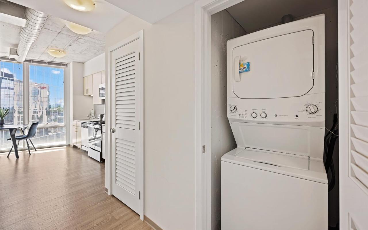 Placemakr Premier SoBro Nashville Extérieur photo Laundry room